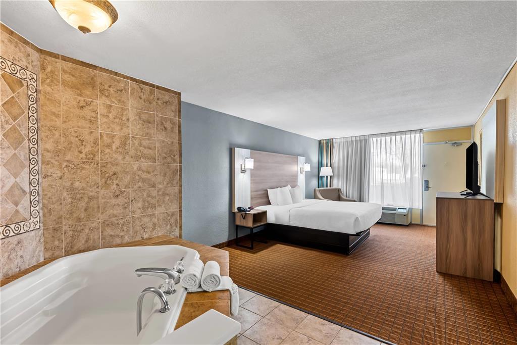 Quality Inn Fort Dodge Room photo